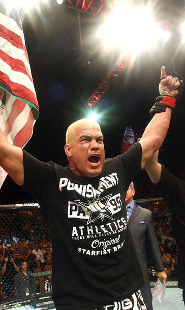 Tito Ortiz advises Conor McGregor to give in to the UFC's demands